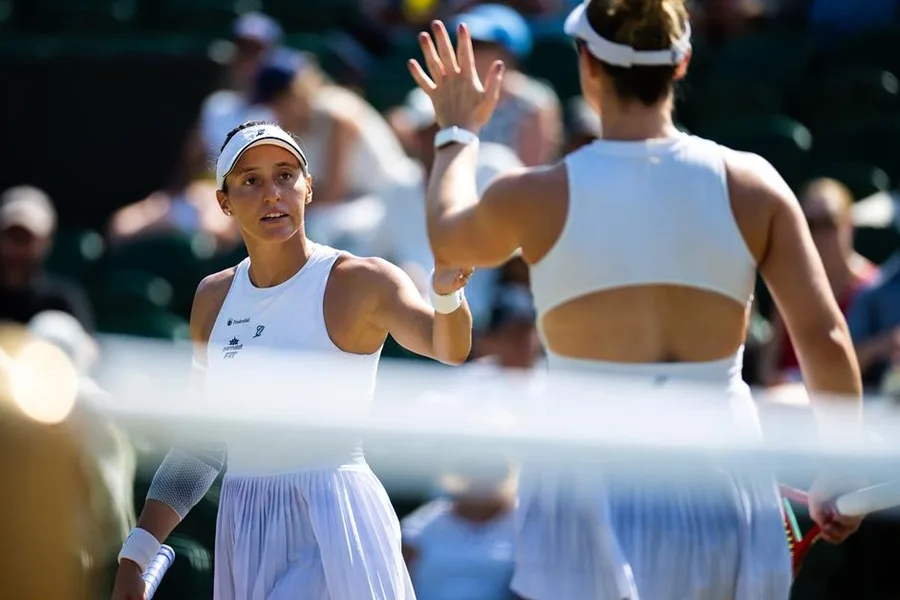 Stefani e Dabrowski se classificam para o WTA Finals