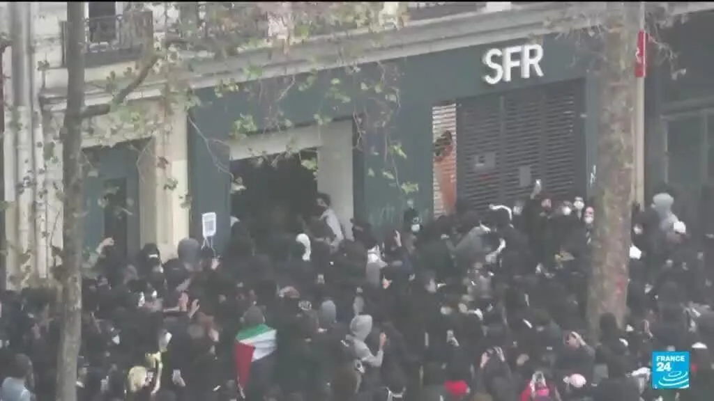 Violences à Paris : plus de 500 personnes en garde à vue, annonce le parquet