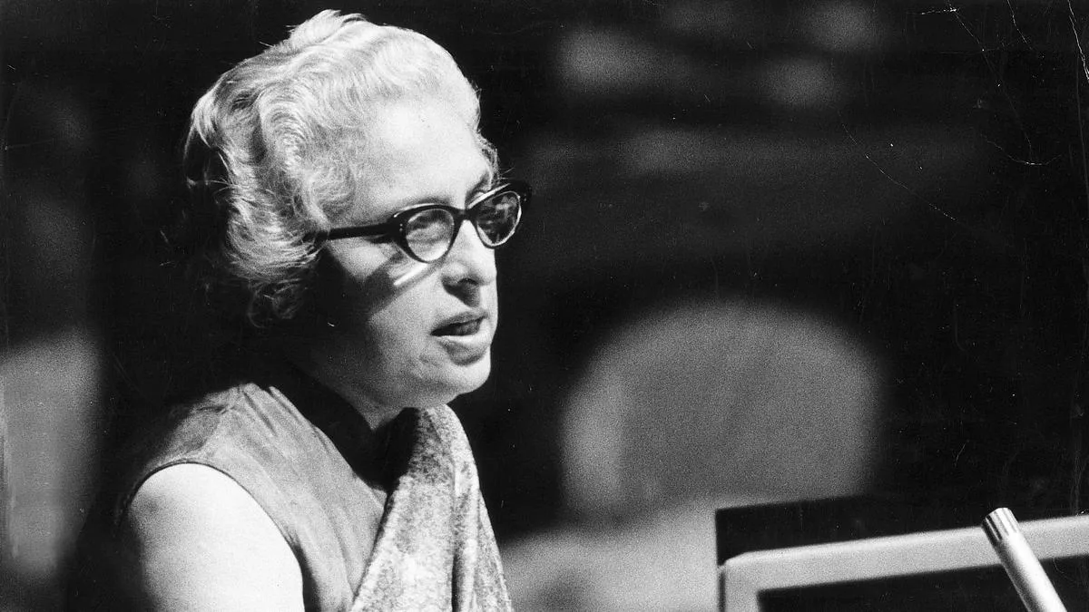 Vijaya Lakshmi Pandit: the lamp of India