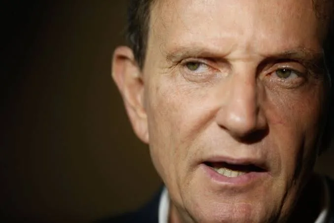 Nunes Marques desempata julgamento que libera candidatura de Crivella ao Senado