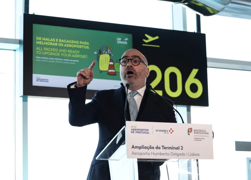 Governo espera lançar em janeiro OPV de 5% da TAP reservada aos trabalhadores