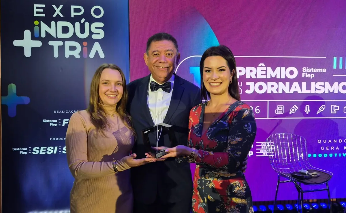 Rádio Banda B é premiada no Prêmio Fiep com série que mostra como madeira e tecnologia transformam a indústria do Paraná