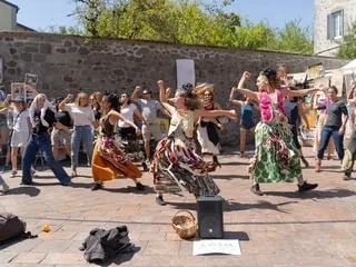 Deux blessés légers lors d’un rassemblement en marge du festival de théâtre de rue d’Aurillac