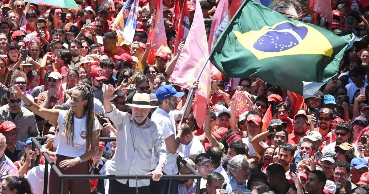 Lula recorta distancias con Bolsonaro y lleva las elecciones de Brasil al empate técnico