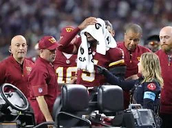 Erneut der Ellenbogen: Commanders-Quarterback Daniels verletzt sich schwer