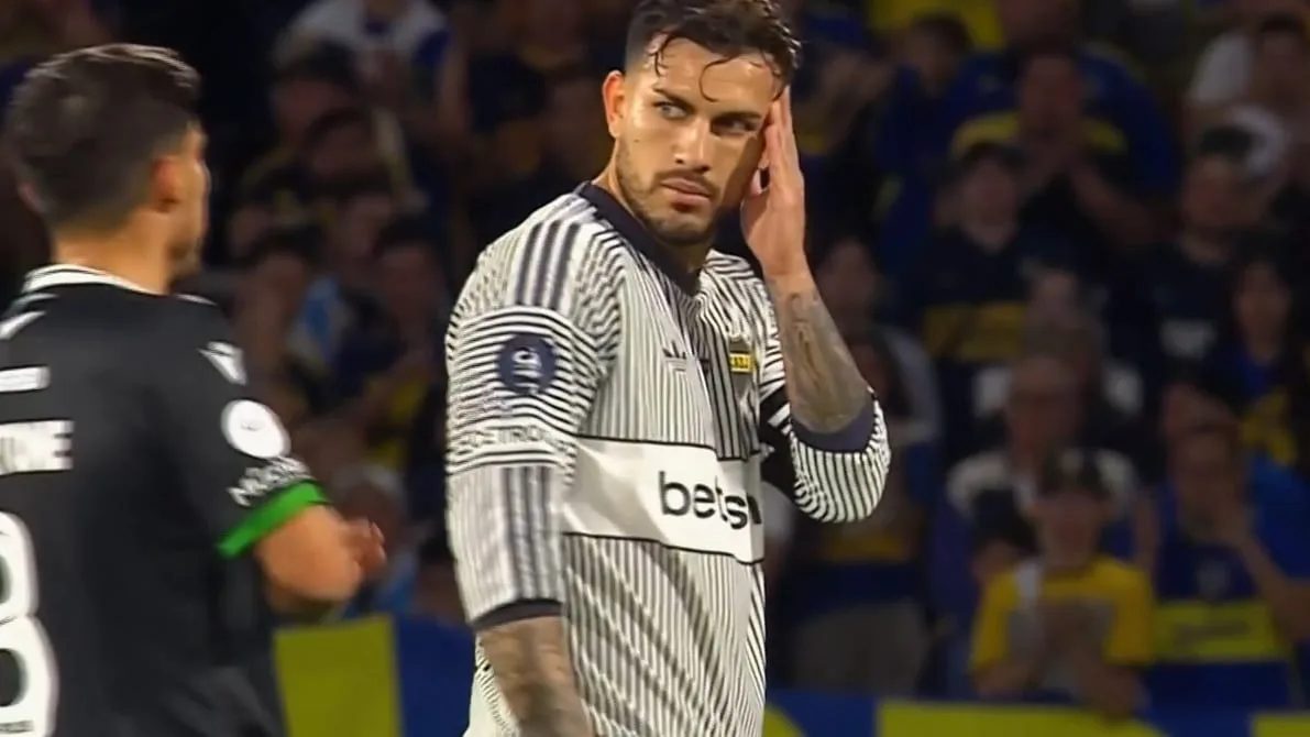 Kuriose Szenen aus Argentinien - Messi-Ehrenminute verwirrt Erstliga-Stars!