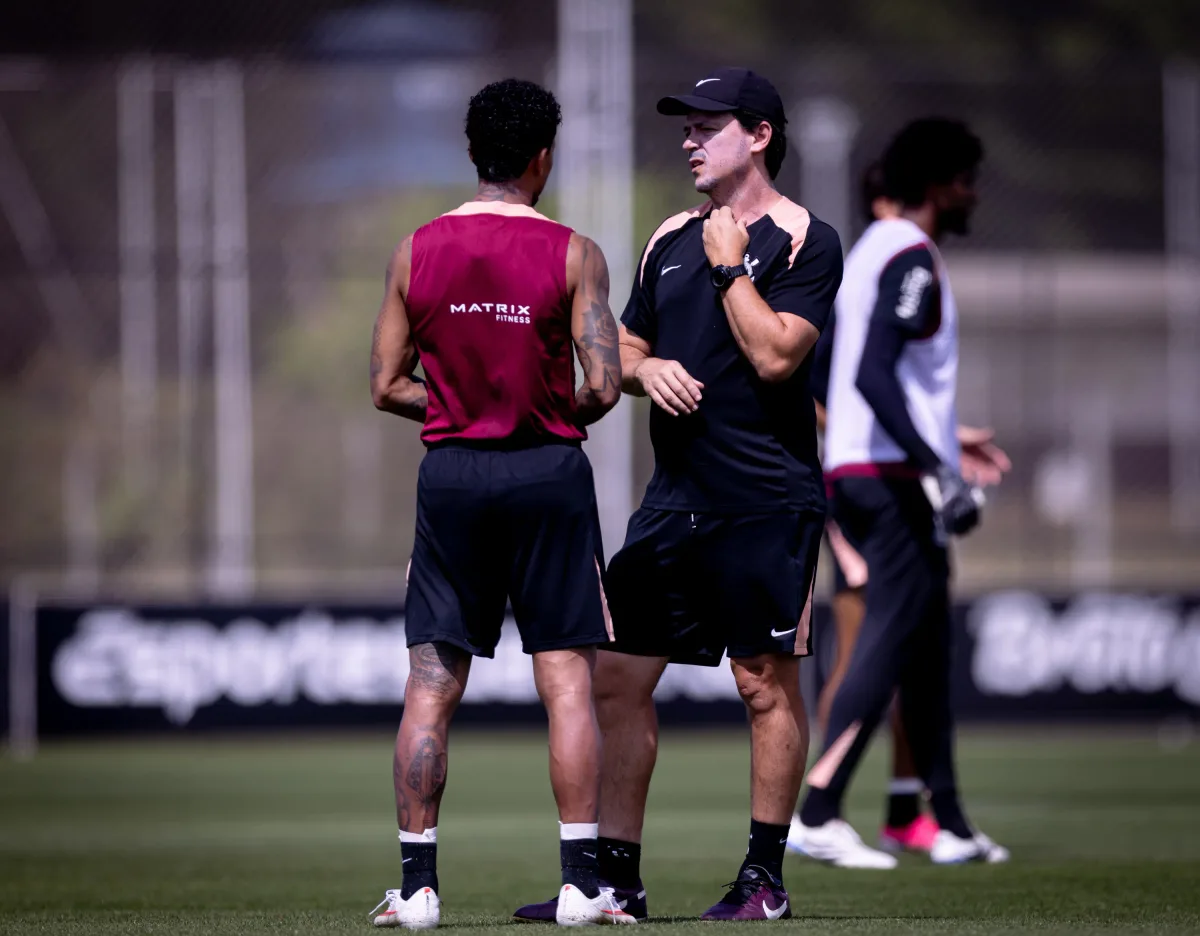 Corinthians encerra preparação e Matheuzinho projeta clássico