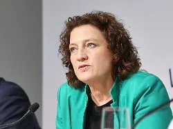 Darlehen reicht wohl nicht: AOK-Chefin: Pflegeversicherung droht ein Acht-Milliarden-Loch