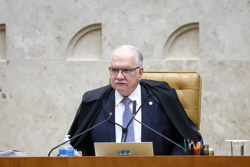 Fachin se reúne com diretor PF para discutir menções de ministros no caso Master