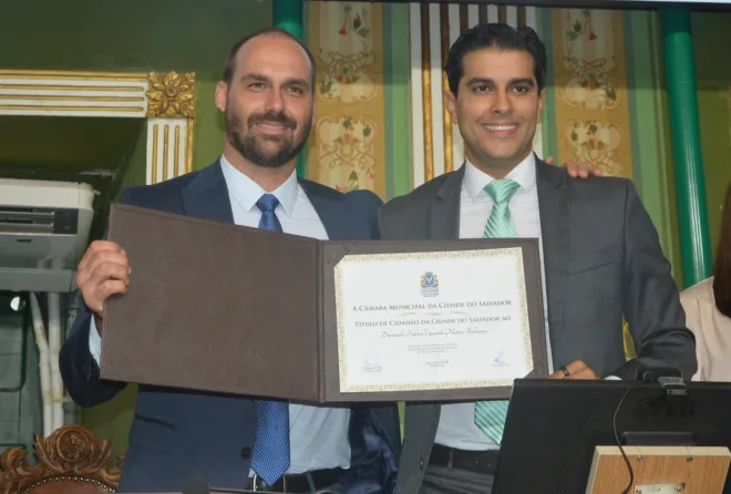 Eduardo Bolsonaro já recebeu título em Salvador que seria concedido a Flávio