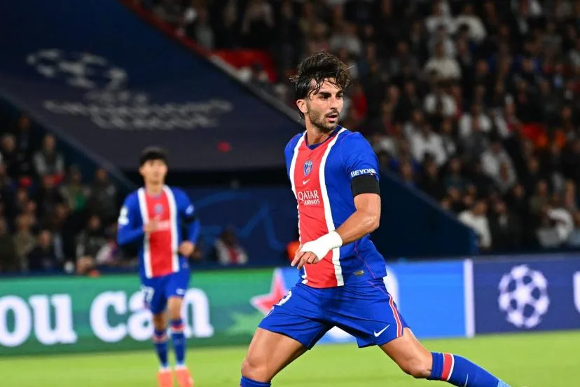 Ferran Torres et Kvaratskhelia titulaires à Brest, Doué sur le banc