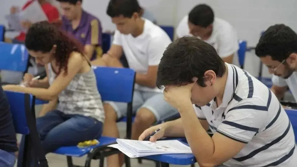 Educação tem perdido relevância na agenda pública e isso coloca em risco a soberania, defende professor da USP