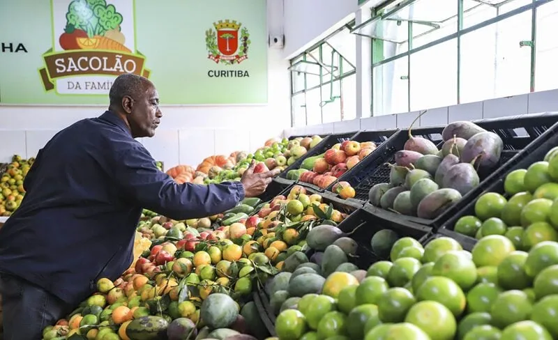Preços da maioria de frutas e hortaliças caem em agosto