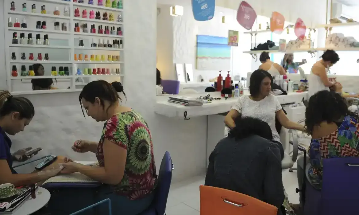 Serviços de MS faturam menos mesmo com reação em agosto