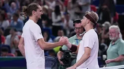 Fokina surpreende Zverev e está na final do Masters 1.000 de Xangai