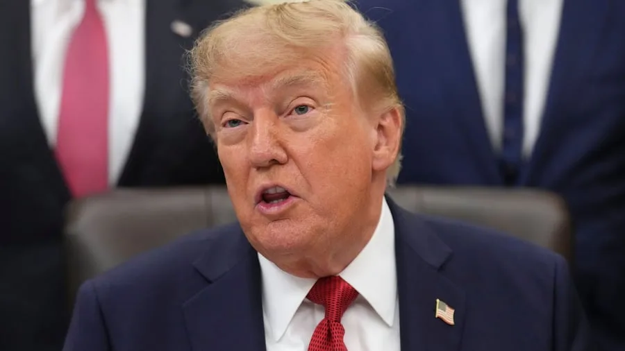 Künstliche Intelligenz: Trump setzt stärker auf KI trotz Warnungen vor Gefahren