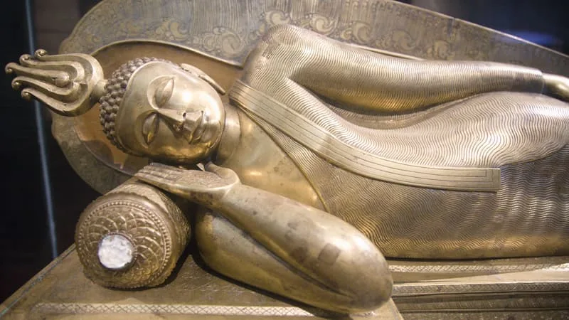 Sri Lanka: 17 statues de Bouddha recouvertes d'or, découvertes dans la cité sacrée d'Anuradhapura