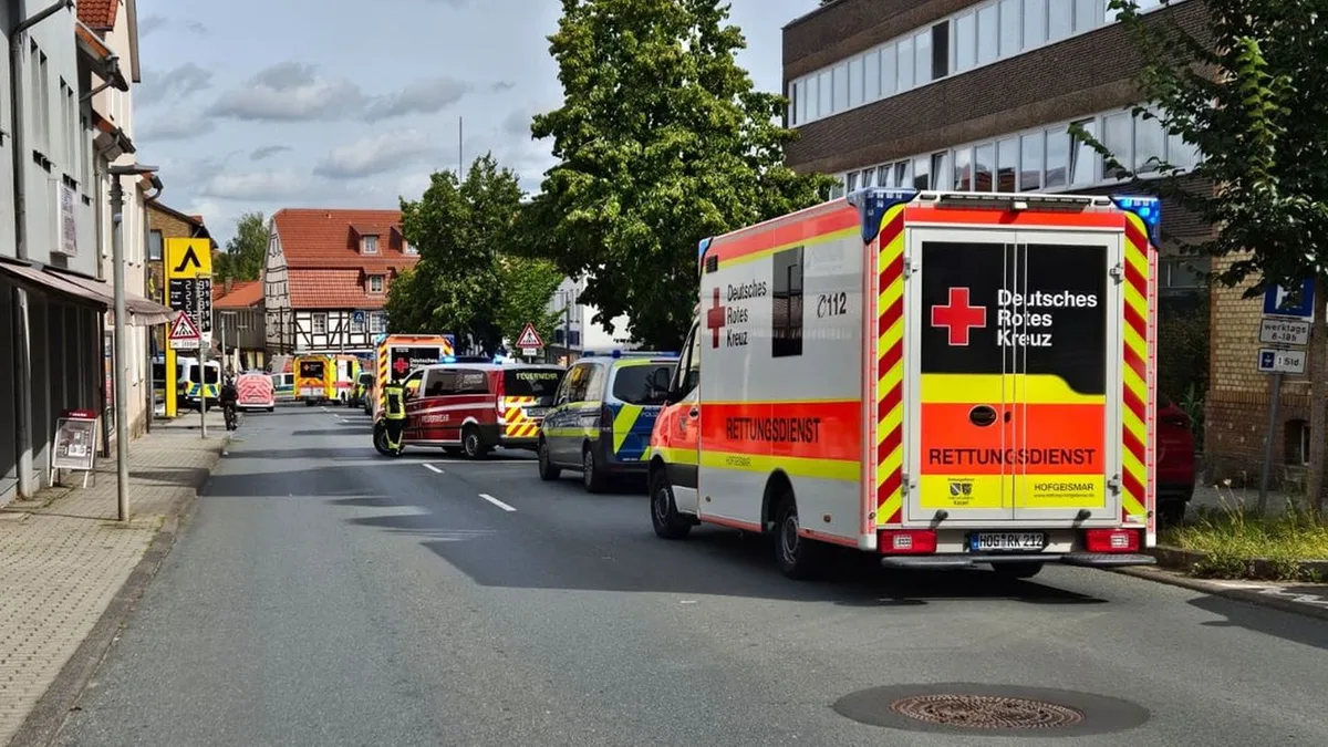 Unfall in Hofgeismar: Schock in Hofgeismar nach Fahrt durch Fußgängerzone