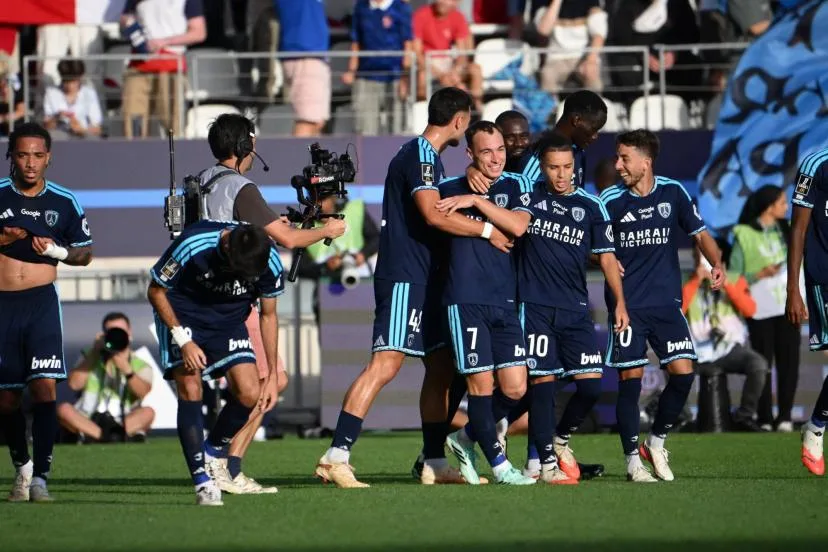 Grâce à Kebbal et Pagis, le Paris FC dompte Strasbourg et s'empare de la deuxième place