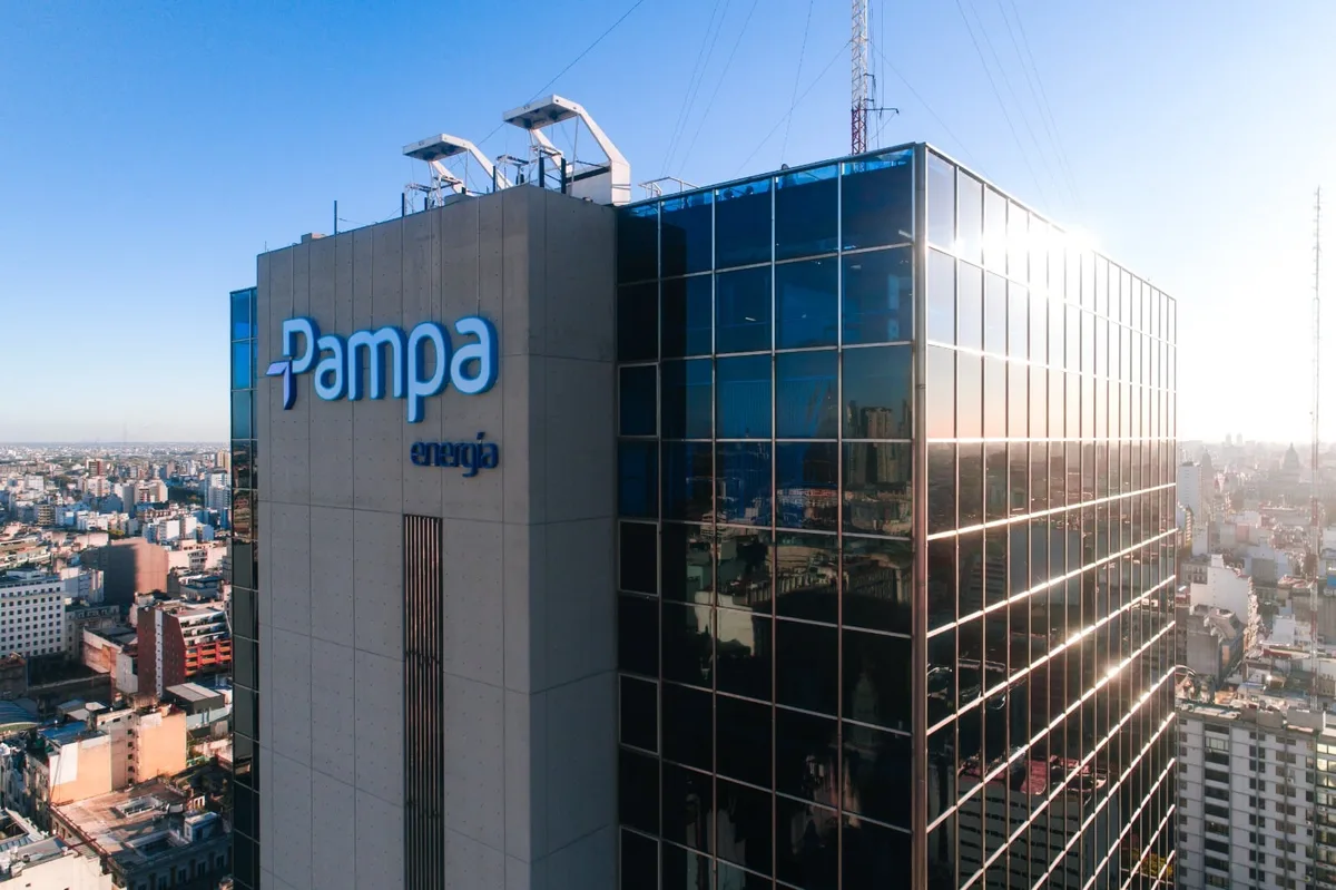 Los detalles del crédito de hasta US$1600 millones que negocia Pampa Energía para construir la mayor planta de urea de la región
