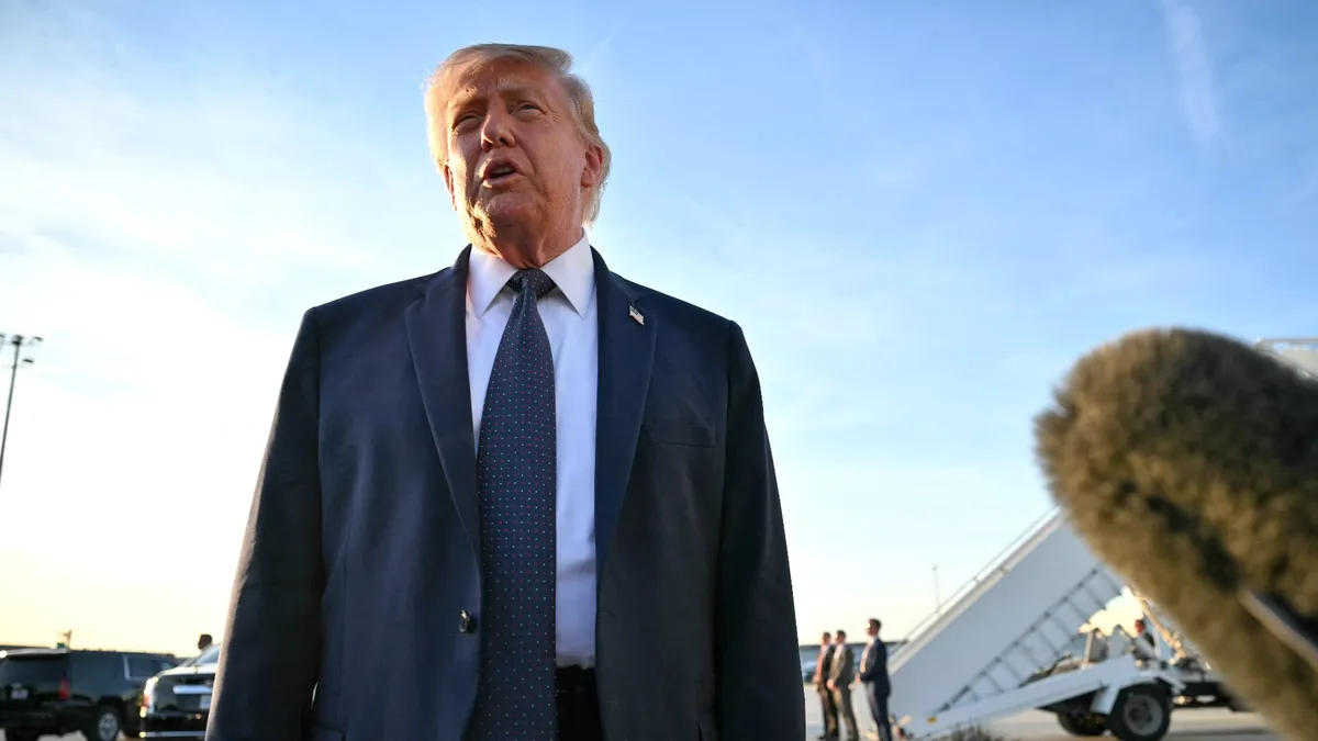 Plus de la moitié des électeurs déçus: entre droits de douane et inflation, la politique américaine de Donald Trump n'a pas convaincu les Américains (les midterms arrivent en novembre)
