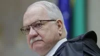 Fachin evoca memória do STF e pede responsabilidade em sessão sobre Moraes