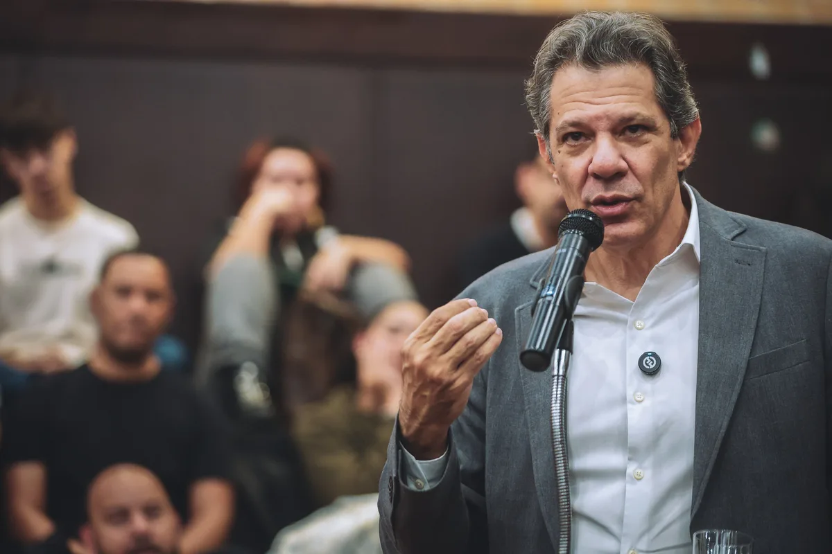 Laudo contesta versão da PM sobre motorista de Haddad