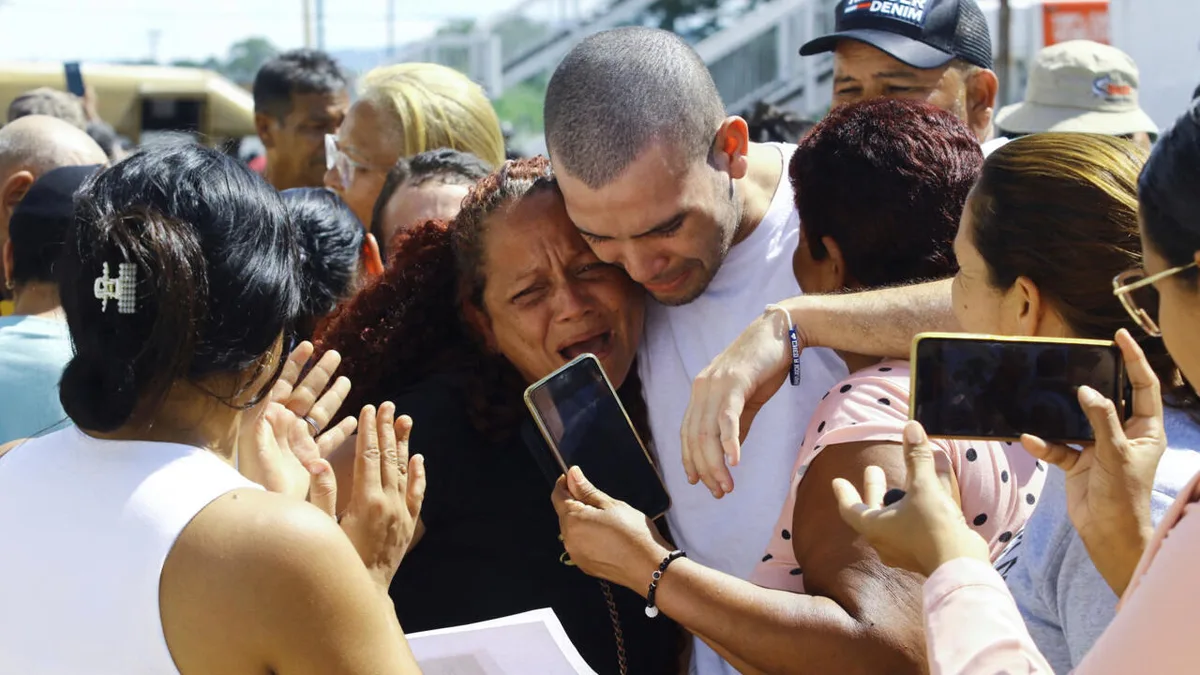 Oposición y Foro Penal piden liberar todos los presos políticos tras excarcelaciones