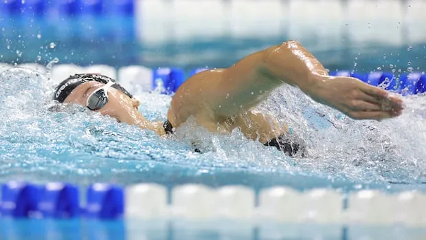 Summer McIntosh second to Australian swimmer Lani Pallister in women's 200m freestyle in California