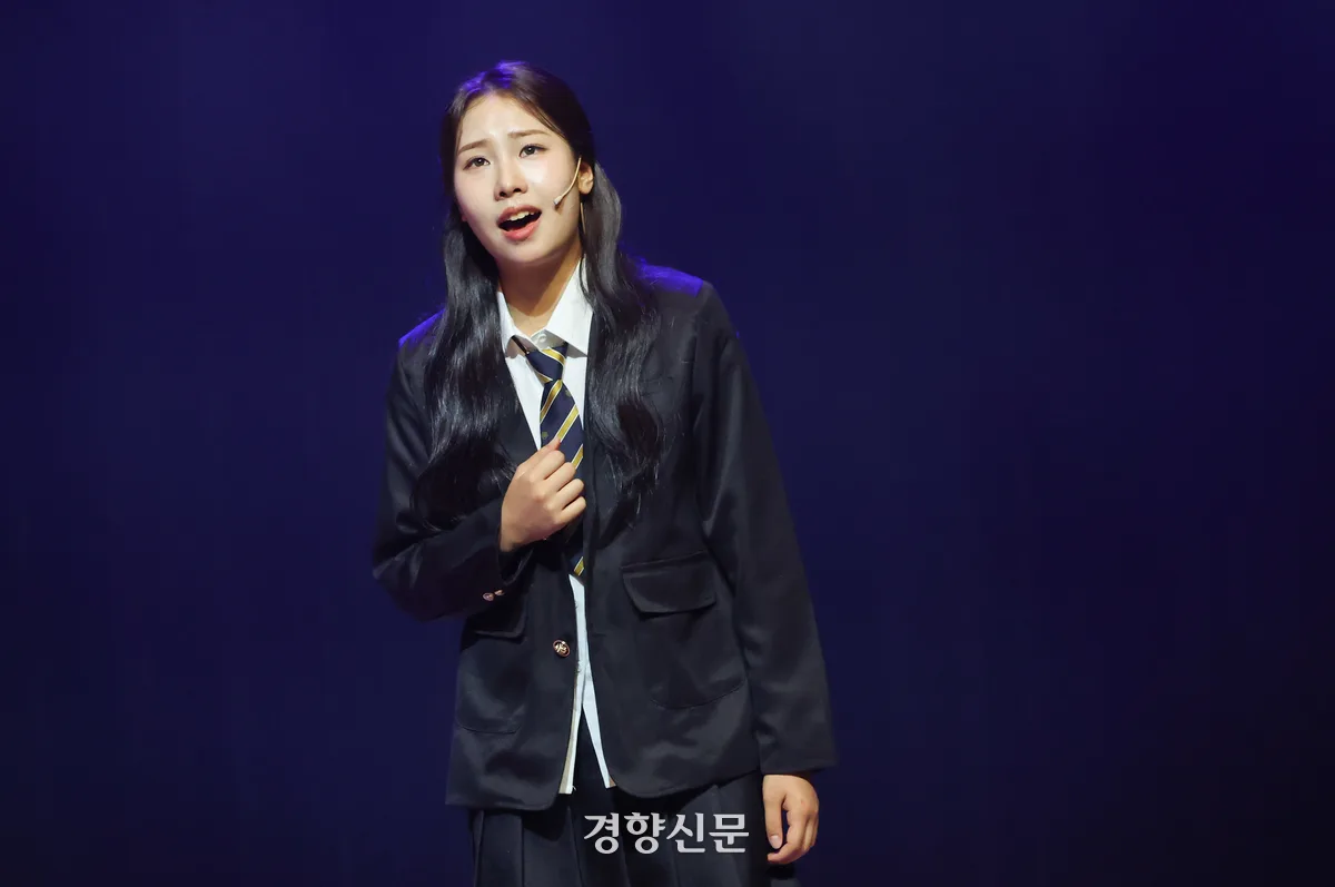 ‘No one’을 열창하는 고등부 송연희