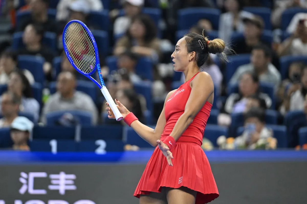 Циньвэнь — первая китайская теннисистка в истории, выигравшая турнир WTA-1000 в Пекине