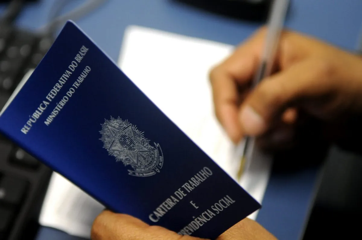 Senado promulga nesta sexta-feira (16) a PEC que põe fim à escala 6×1 no Brasil; veja quando as novas regras passam a valer