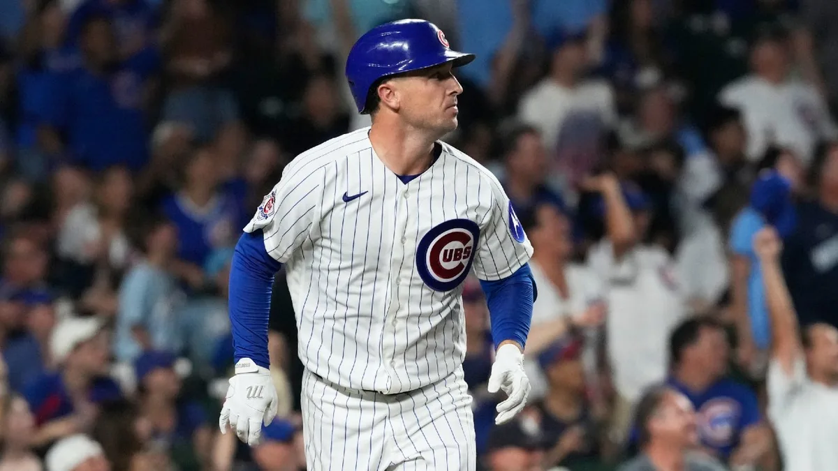 Cubs’ Bregman exits after getting hit by foul ball in on-deck circle