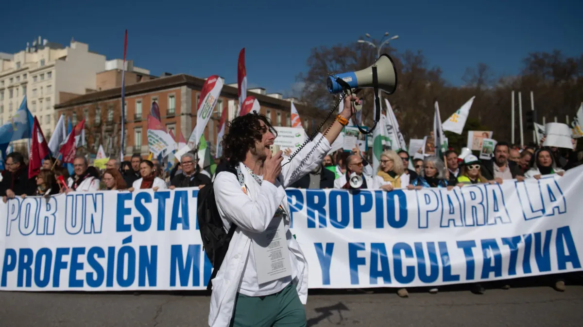 El Gobierno envía al Congreso el Estatuto Marco al que se oponen los médicos, que amenazan con una huelga indefinida