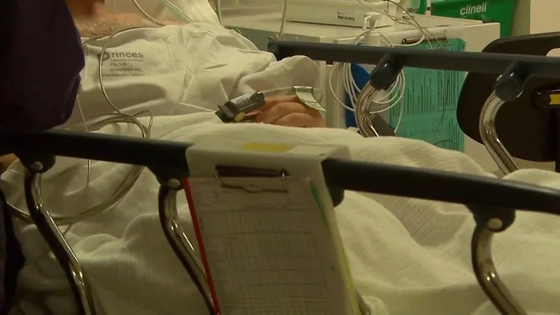 Senate blocks cuts to private health rebates for older Aussies