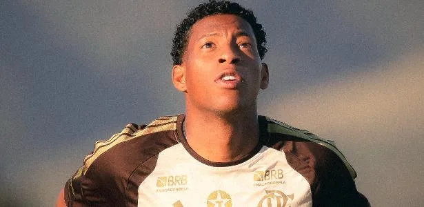 Plata é reprovado nos exames médicos em clube russo e volta ao Flamengo