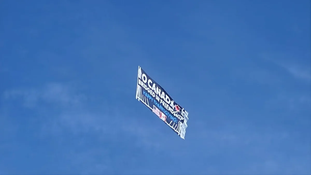 Windsor residents react to thank you banner from Detroit on Thanksgiving