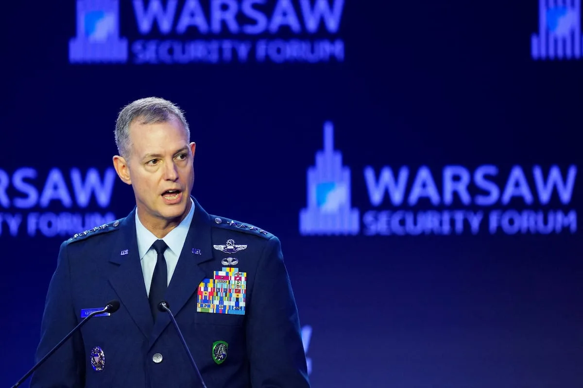 Nato general sets out tough military response to any ‘foolish’ Russian attack