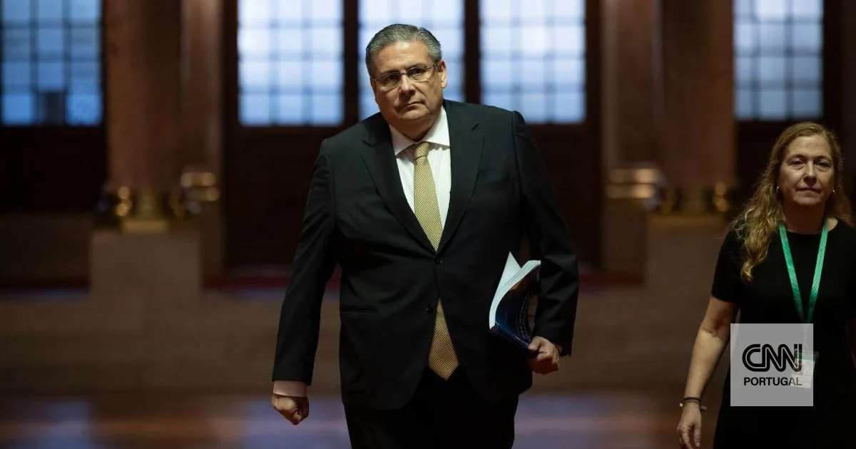 Protestos. Governo avisa que "não vai ceder aos gritos que vêm da rua"