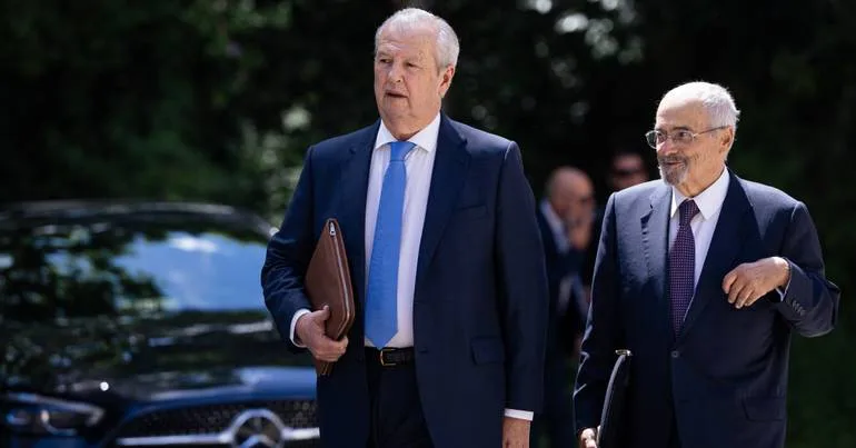 Calheiros apela a Governo que volte a solução de Pedro Nuno