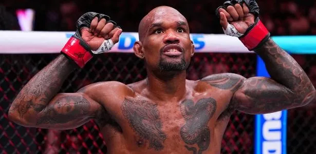 Jamall Emmers nocauteia Lerryan Douglas, que perde a primeira no UFC