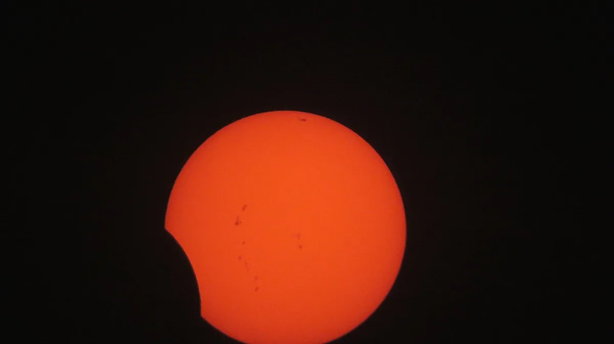 Eclipse lunar parcial: Observatório de Campinas tem programação para acompanhar fenômeno