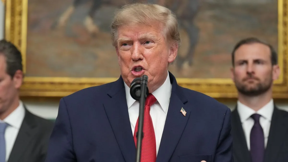 Trump declara la “guerra económica” a Irán y amenaza a los países que negocien con el régimen