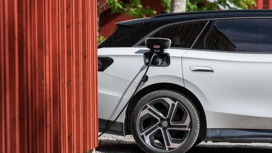 Elektromobilität: Die Strombremse für Solaranlagen wird zum Problem für die Autoindustrie