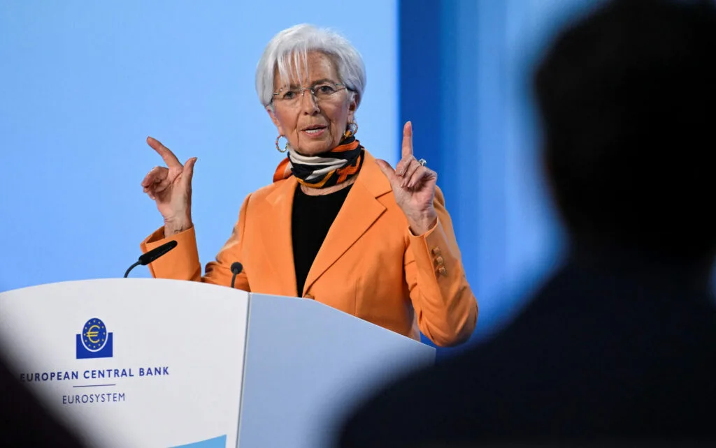 Lagarde diz que solução para questão da dívida francesa “está em casa”