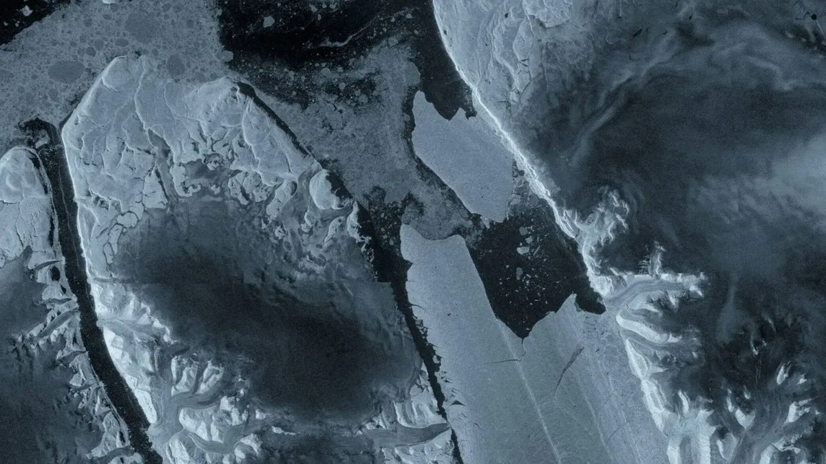 Europa observa Groenlandia desde el espacio y descubre una estructura errante cuatro veces mayor que Ceuta