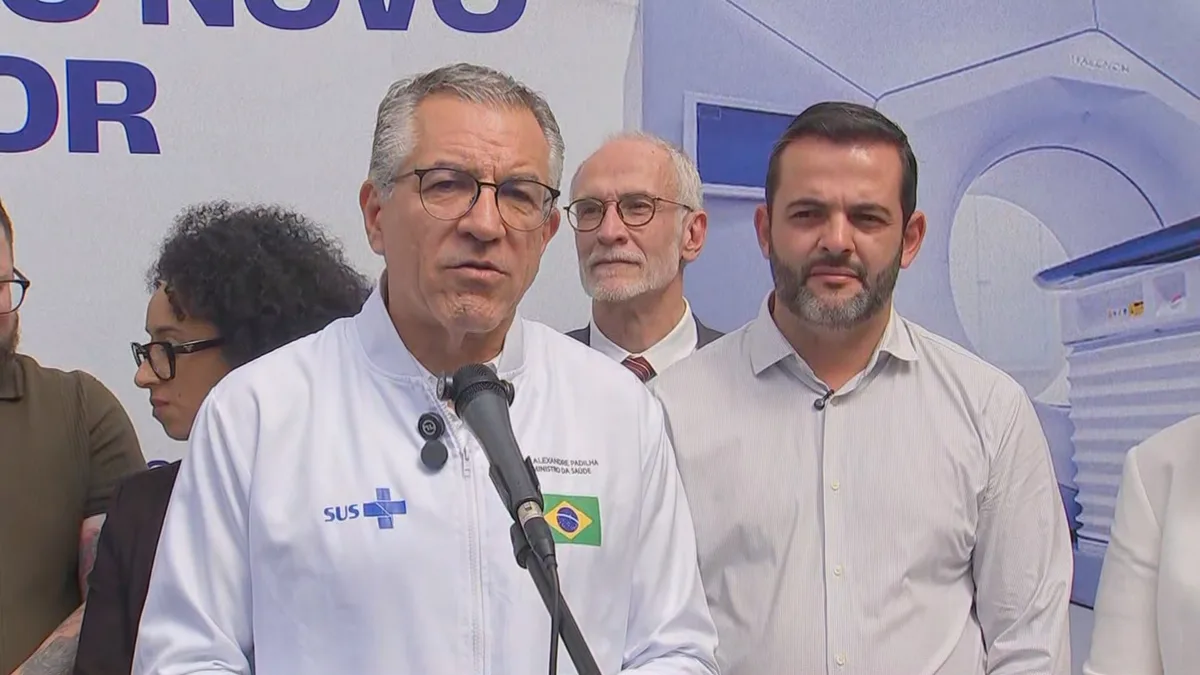 Padilha diz que quem estiver de passagem por SP, Guarulhos ou São Bernardo pode se vacinar contra o sarampo