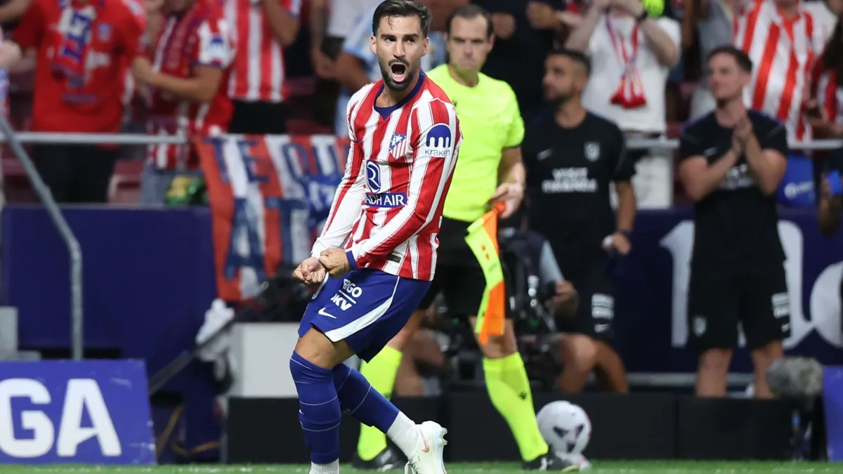 Álex Baena, tras la victoria del Atlético de Madrid contra el Sevilla: "No me he disfrazado de Julián Álvarez, sino de Álex Baena"