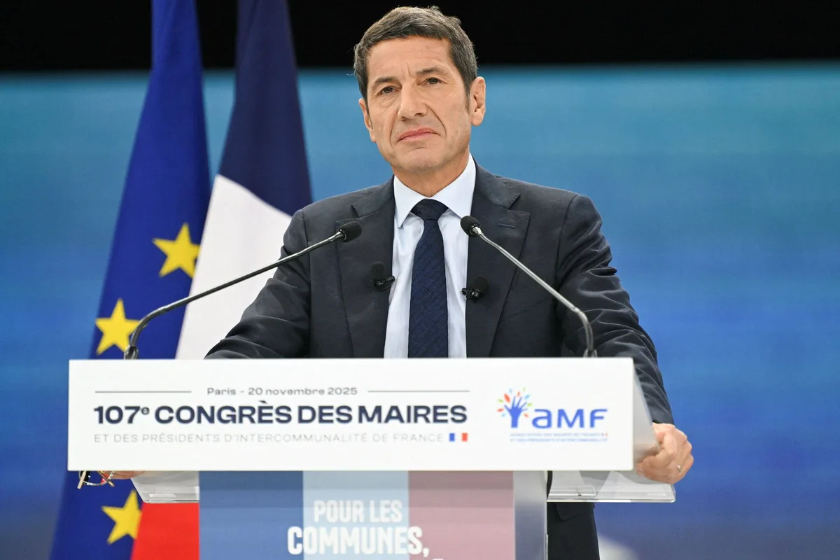 Présidentielle 2027 : David Lisnard, l’exercice périlleux d’une double candidature