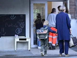 Rentrée 2026 : interdiction des téléphones, cours d’éducation financière… Ce qui change pour les élèves cette année